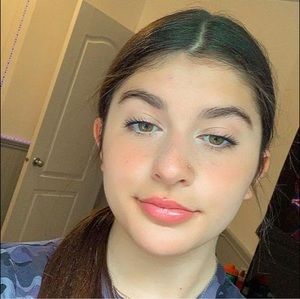 Meet your Posher, Lea